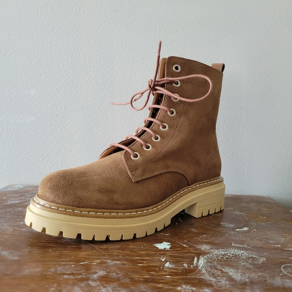 BRAND NEW L'INTERVALLE camel suede lace up boots - Picture 7 of 7